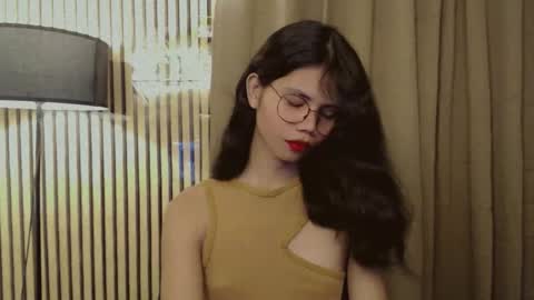 Vivian online show from October 27, 2025, 11:36 am