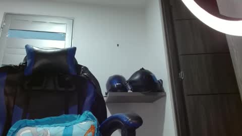 Snapshot of yourfavorite_bigclit chatting on June 4, 2026, 3:34 am yourfavorite_bigclit online show from June 4, 2026, 3:34 am