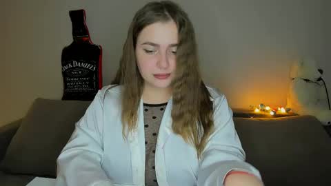 yourgem__ online show from December 16, 2024, 4:49 pm