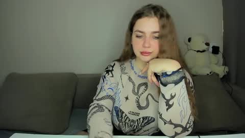 yourgem__ online show from April 6, 2026, 4:46 am