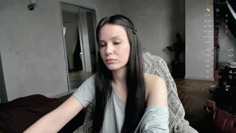 Snapshot of yourher0in chatting on October 7, 2025, 9:39 am Aida online show from October 7, 2025, 9:39 am