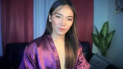 Snapshot of yourhotlove_jamellaxxx chatting on October 8, 2025, 4:15 pm LOVING JAMMELA online show from October 8, 2025, 4:15 pm