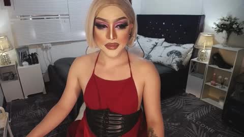 Snapshot of yourlivingonurdream chatting on January 21, 2025, 8:30 am -- online show from January 21, 2025, 8:30 am