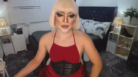 Snapshot of yourlivingonurdream chatting on January 28, 2025, 9:41 am -- online show from January 28, 2025, 9:41 am