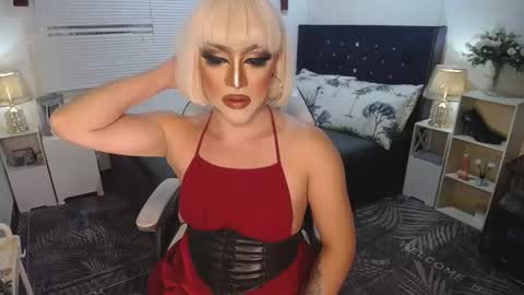 Snapshot of yourlivingonurdream chatting on January 28, 2025, 1:16 pm -- online show from January 28, 2025, 1:16 pm