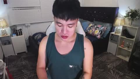 Snapshot of yourlivingonurdream chatting on February 15, 2025, 12:54 pm -- online show from February 15, 2025, 12:54 pm