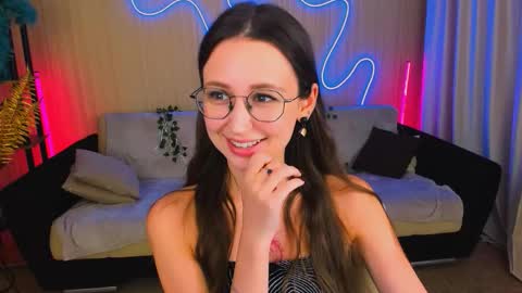 Snapshot of yourlovelystoryy chatting on October 14, 2025, 4:30 pm Vetta online show from October 14, 2025, 4:30 pm