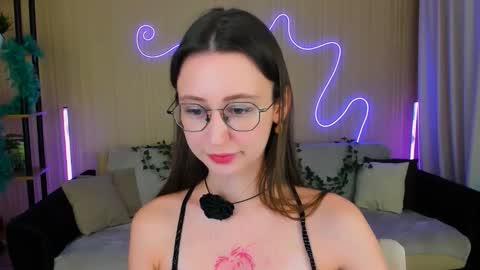 Snapshot of yourlovelystoryy chatting on November 10, 2025, 4:39 pm Vetta online show from November 10, 2025, 4:39 pm