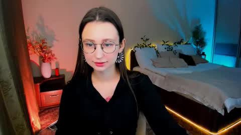 Snapshot of yourlovelystoryy chatting on November 11, 2025, 11:21 am Vetta online show from November 11, 2025, 11:21 am