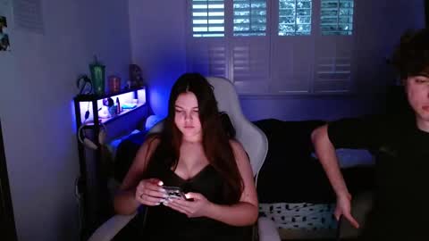 yourmila1 online show from February 17, 2026, 1:57 am