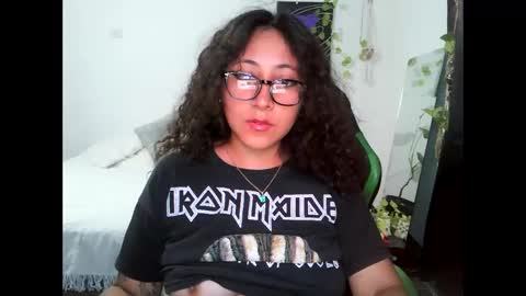 Snapshot of yourownerserena chatting on January 29, 2025, 4:58 am Serena online show from January 29, 2025, 4:58 am