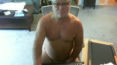 Snapshot of yourpoppi55 chatting on August 2, 2026, 2:04 pm yourpoppi55 online show from August 2, 2026, 2:04 pm