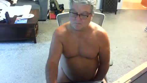 Snapshot of yourpoppi55 chatting on August 8, 2026, 11:34 am yourpoppi55 online show from August 8, 2026, 11:34 am