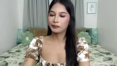 yourprettybella_ts online show from January 10, 2026, 6:42 pm