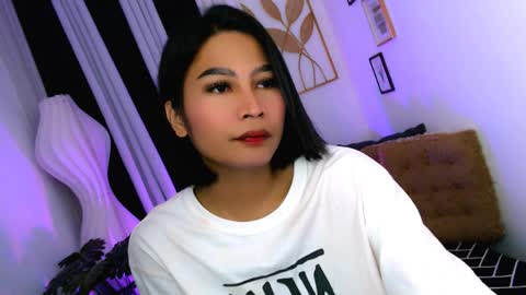 yourprettybella_ts online show from May 22, 2026, 10:43 am