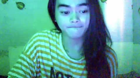 yourprincessthea online show from June 19, 2026, 8:40 am