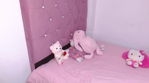 yourprivateslut online show from April 15, 2026, 11:38 pm