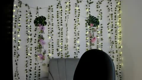 Snapshot of yoursweetsin16 chatting on April 23, 2026, 3:03 pm yoursweetsin16 online show from April 23, 2026, 3:03 pm