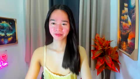 yourtinybunny online show from March 18, 2026, 11:13 am