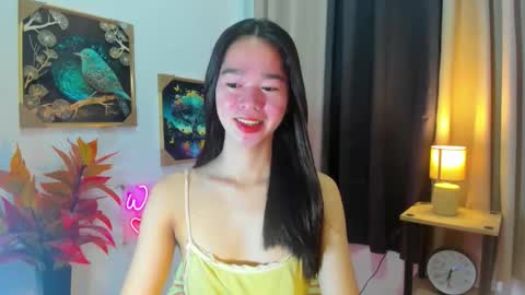 yourtinybunny online show from April 15, 2026, 11:49 pm