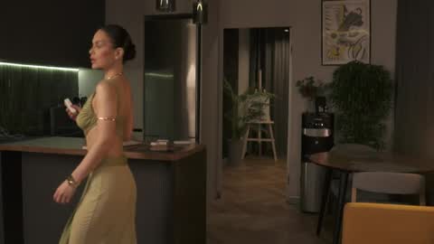 youur_sweetheart online show from April 3, 2026, 2:15 pm