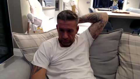 Snapshot of youwantus69 chatting on December 5, 2024, 9:39 pm You want us 69 online show from December 5, 2024, 9:39 pm