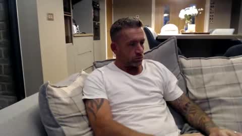 Snapshot of youwantus69 chatting on December 6, 2024, 5:53 am You want us 69 online show from December 6, 2024, 5:53 am