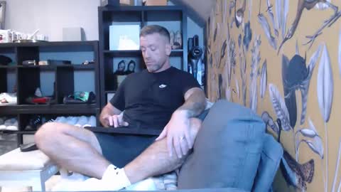 Snapshot of youwantus69 chatting on November 11, 2025, 8:09 pm You want us 69 online show from November 11, 2025, 8:09 pm