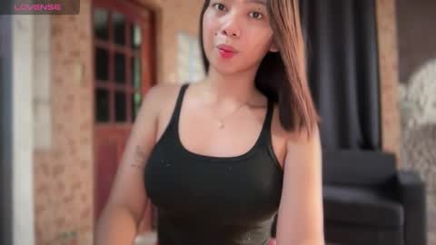 YowgineTheGreat online show from December 26, 2024, 7:03 am