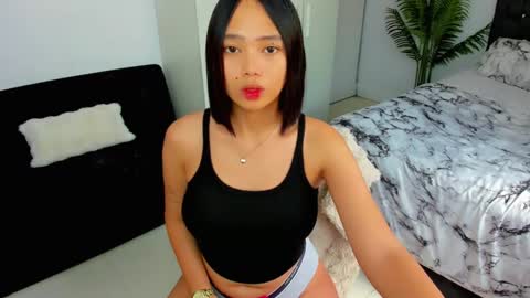 YowgineTheGreat online show from January 25, 2025, 4:56 am