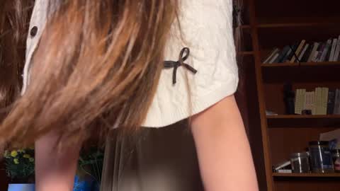 lili online show from March 19, 2026, 4:44 pm