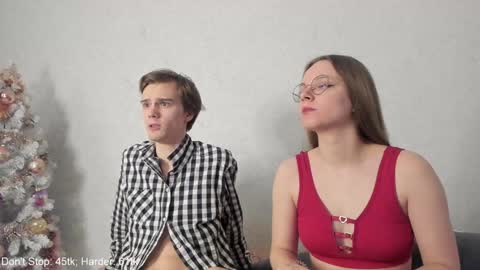 Snapshot of yueslang chatting on December 30, 2024, 8:04 pm Yue Lang and Samm online show from December 30, 2024, 8:04 pm