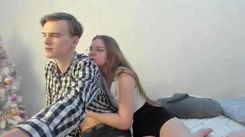 Snapshot of yueslang chatting on February 16, 2025, 8:00 pm Yue Lang and Samm online show from February 16, 2025, 8:00 pm