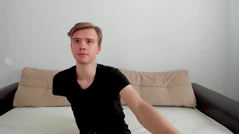 Snapshot of yueslang chatting on September 21, 2025, 9:00 am Yue Lang and Samm online show from September 21, 2025, 9:00 am