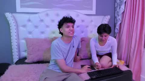 Snapshot of yui_and_rin chatting on November 7, 2025, 2:11 am yui_and_rin online show from November 7, 2025, 2:11 am