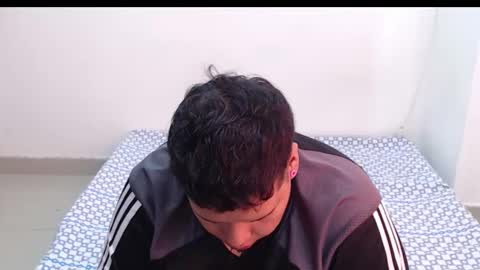 yul and val couple online show from December 18, 2025, 5:08 pm