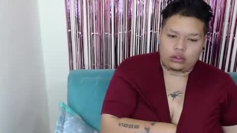 Snapshot of yulandval chatting on January 17, 2026, 12:43 pm yul and val couple online show from January 17, 2026, 12:43 pm