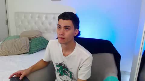yulian_vasquez online show from February 16, 2026, 7:21 pm