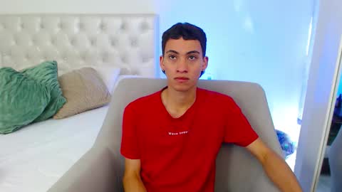 yulian_vasquez online show from February 21, 2026, 6:53 pm
