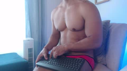 yulian_vasquez online show from March 9, 2026, 12:53 pm