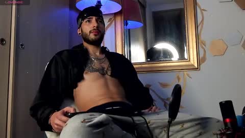 Snapshot of yulianpereira25 chatting on December 21, 2024, 2:41 am yulian 2811 online show from December 21, 2024, 2:41 am