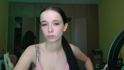 Yuliia online show from April 19, 2026, 8:13 am