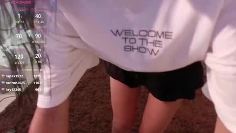 Snapshot of yuliethpetite chatting on November 4, 2025, 12:43 am yuliethpetite online show from November 4, 2025, 12:43 am