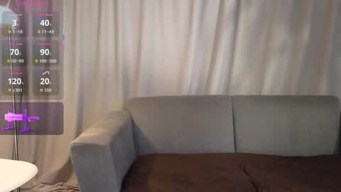 yuliethpetite online show from February 15, 2026, 11:30 am