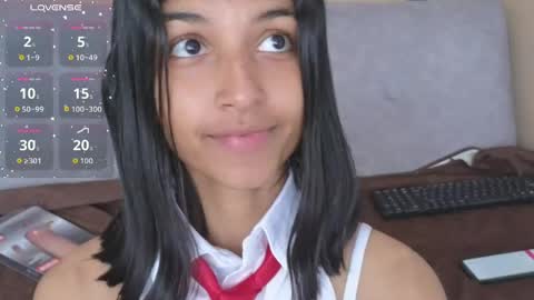 yuliethpetite online show from May 29, 2026, 1:31 pm
