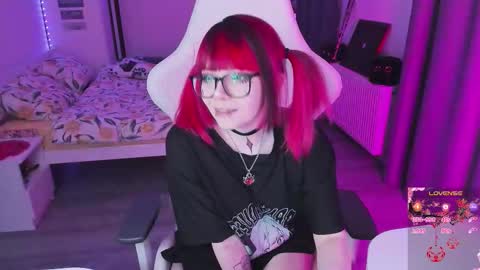 Yumi 3 online show from March 23, 2026, 4:44 pm