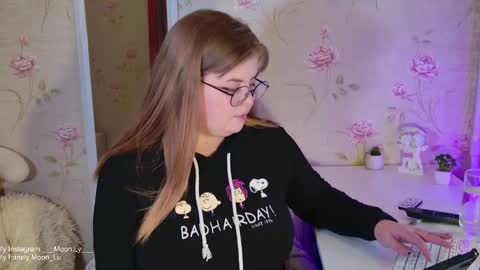 Snapshot of yumm_lolly chatting on October 19, 2025, 12:28 pm Polly online show from October 19, 2025, 12:28 pm