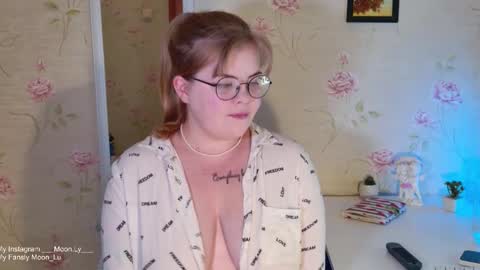Snapshot of yumm_lolly chatting on October 27, 2025, 4:11 pm Polly online show from October 27, 2025, 4:11 pm