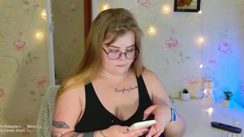 Snapshot of yumm_lolly chatting on October 30, 2025, 3:35 pm Polly online show from October 30, 2025, 3:35 pm