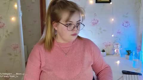 Snapshot of yumm_lolly chatting on November 1, 2025, 4:42 pm Polly online show from November 1, 2025, 4:42 pm